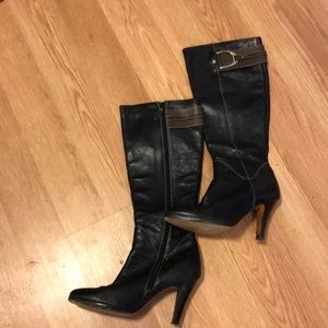 Black boots w/ gold and brown accents, 7 1/2